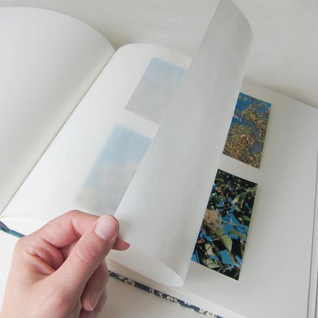 Άλμπουμ 30χ32 cm με εξώφυλλο από ξύλο και με ζωγραφική στο χέρι είναι με 60 σελίδες εκρού με ρυζόχαρτο-Hoper.gr