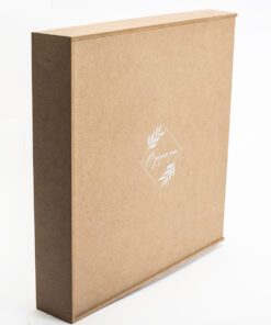 Άλμπουμ 35X35cm (ο γάμος μας) Δερματίνη μπεζ-καφέ με 80 σελίδες με ριζόχαρτο και με ξύλινο κουτί-Hoper.gr