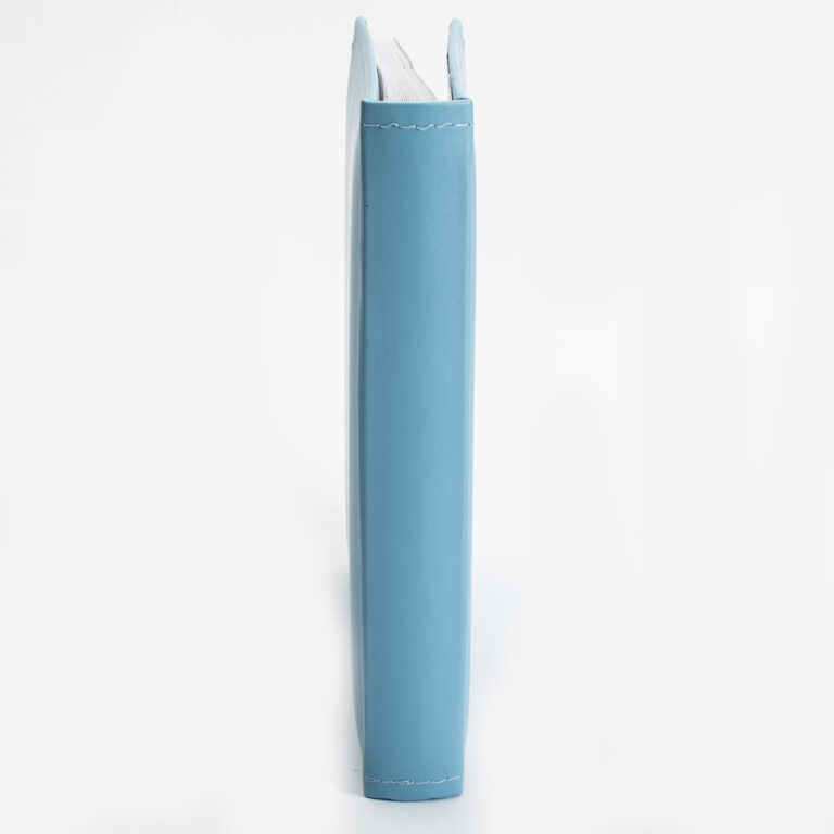 Άλμπουμ δερματίνη 24×24 γαλάζιο 40 σελίδες με ριζοχαρτο-Hoper.gr