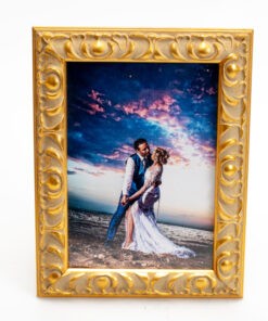 frame 15x20, wooden (gold with carving) for photo 15x20-Hoper.gr