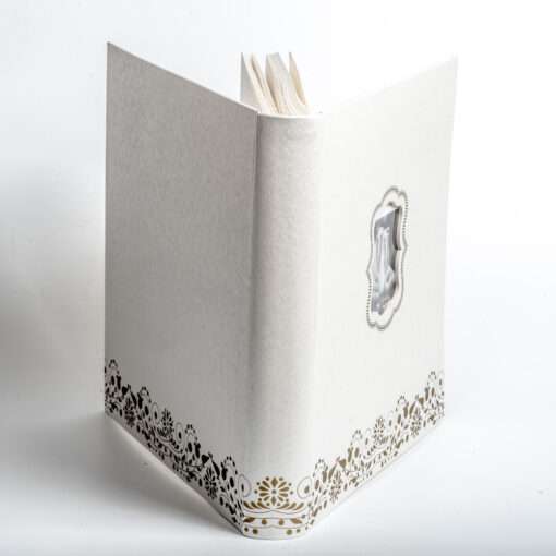 Wedding album in off-white leatherette with embroidery and dimensions 32x33cm with 60 pages with rice paper (1548)-Hoper.gr