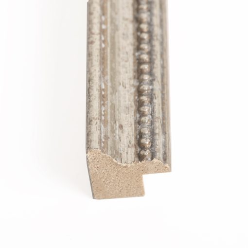 Κορνίζα ξύλινη τοίχου  χρώμα ασημί  & ασημί γραμμή  με σημάδια  παλαίωσης και σκάλισμα κόσμημα  , τζάμι Ματ (Κ6101/2)-Hoper.gr