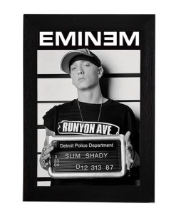 Αφίσα  Eminem Mugshot  61x91,5εκ Κορνίζα Ξύλινη Χρώμα Μαύρο η αφίσα ειναι με πλαστικοποίηση ματ  K29-69-Hoper.gr
